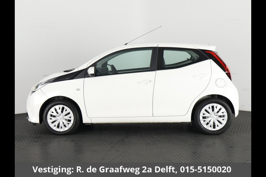 Toyota Aygo 1.0 VVT-i X-Play | Airco | Camera | Bluetooth |