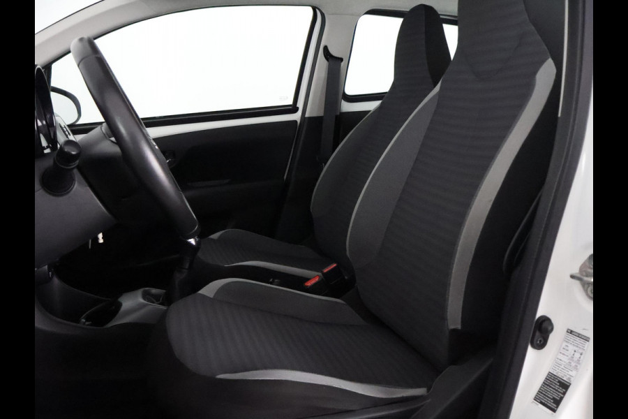 Toyota Aygo 1.0 VVT-i X-Play | Airco | Camera | Bluetooth |