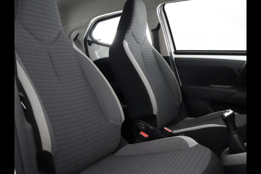 Toyota Aygo 1.0 VVT-i X-Play | Airco | Camera | Bluetooth |