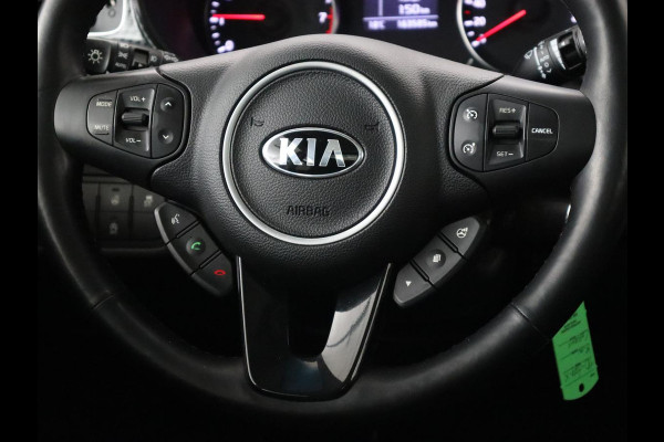 Kia Carens 1.6 GDi ExecutiveLine 7-Persoons | 1e eigenaar | Panoramadak | Leder | Stoel & stuurverwarming | Carplay | Camera | Navigatie | Elektrische stoelen | Cruise control | Climate control