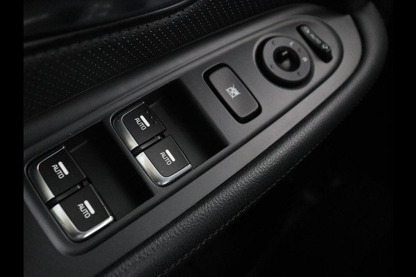 Kia Carens 1.6 GDi ExecutiveLine 7-Persoons | 1e eigenaar | Panoramadak | Leder | Stoel & stuurverwarming | Carplay | Camera | Navigatie | Elektrische stoelen | Cruise control | Climate control