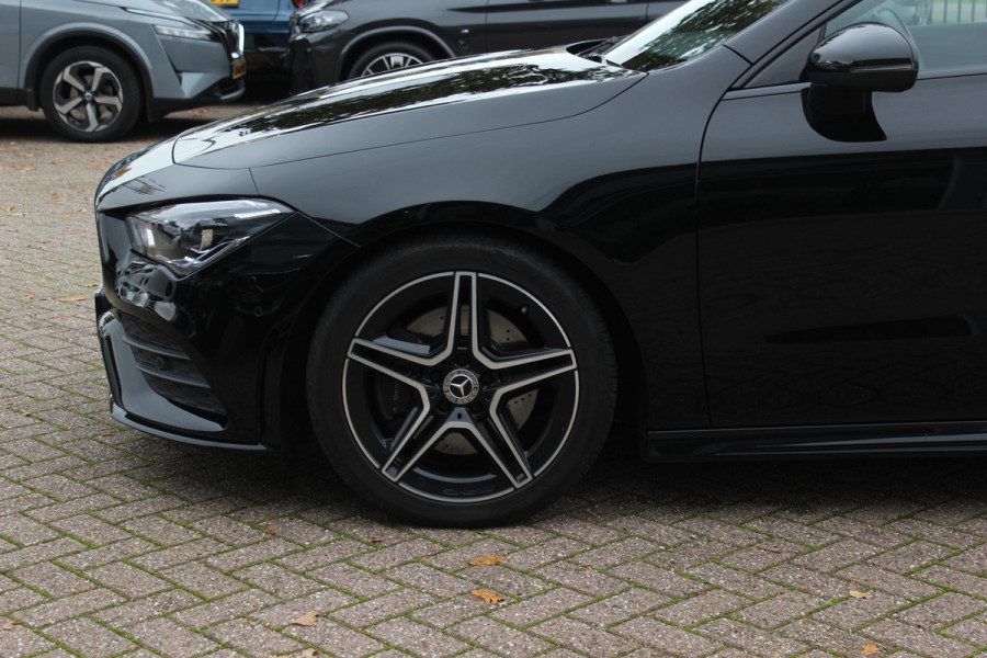 Mercedes-Benz CLA-Klasse Shooting Brake 200 Business Solution AMG / Panoramadak / Camera / Memory seats / Keyless / 18'' / Matrix LED / Navigatie / Stoelverwarming / Cruise Control