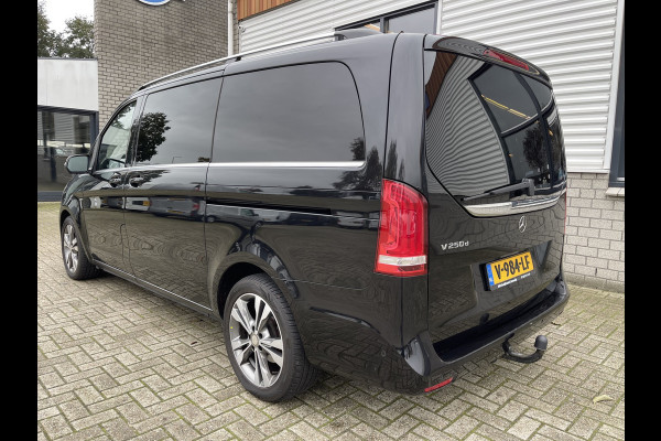 Mercedes-Benz V-Klasse 250d 190pk automaat Lang L2H1 DC 5 persoons Avantgarde / vaste prijs rijklaar € 39.950 marge / lease vanaf € 652 / zwart leer / electrische schuifdeuren / zwart metallic / burmester