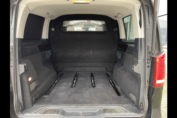 Mercedes-Benz V-Klasse 250d 190pk automaat Lang L2H1 DC 5 persoons Avantgarde / vaste prijs rijklaar € 39.950 marge / lease vanaf € 652 / zwart leer / electrische schuifdeuren / zwart metallic / burmester