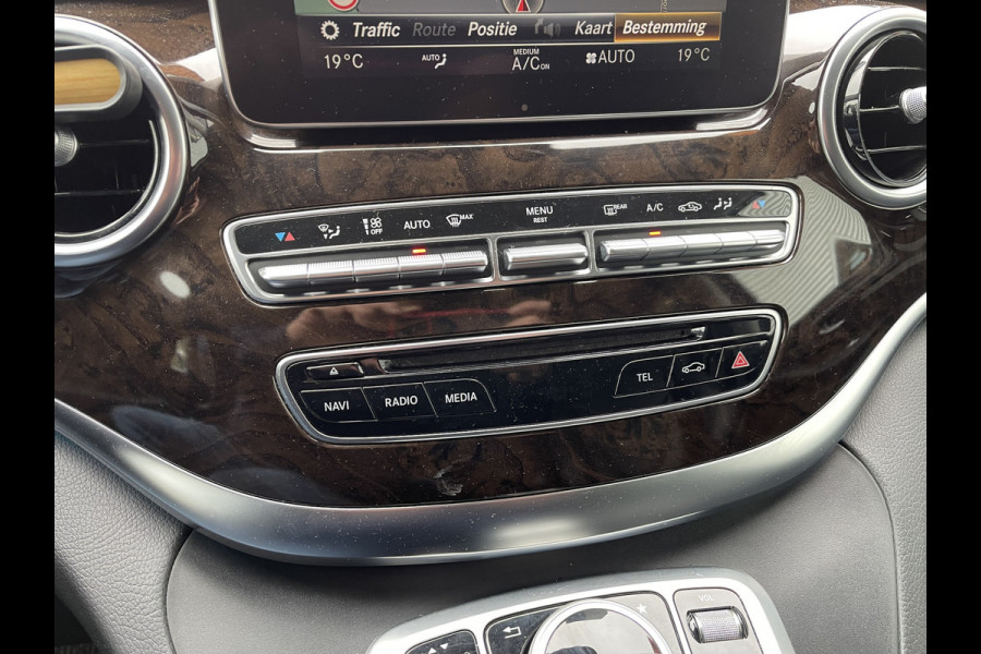 Mercedes-Benz V-Klasse 250d 190pk automaat Lang L2H1 DC 5 persoons Avantgarde / vaste prijs rijklaar € 39.950 marge / lease vanaf € 652 / zwart leer / electrische schuifdeuren / zwart metallic / burmester