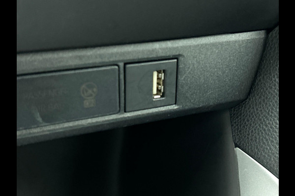 Toyota Yaris 1.5 Hybrid Active Auto. Navigatie Apple Carplay/Android Auto Camera Adaptive Cruise Control Climate Control