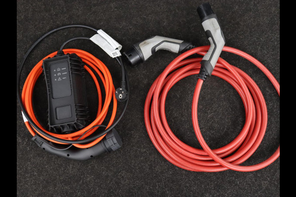 DS DS 3 Crossback E-Tense Performance Line+ 50 kWh | 1e eigenaar | Adaptive cruise | Matrix LED | Alcantara | Carplay | Navigatie | DAB | Parkeerhulp | Climate control | Dodehoek detectie