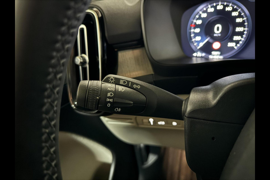 Volvo XC40 1.5 T4 Recharge Inscription Pano Leer Carplay Camera
