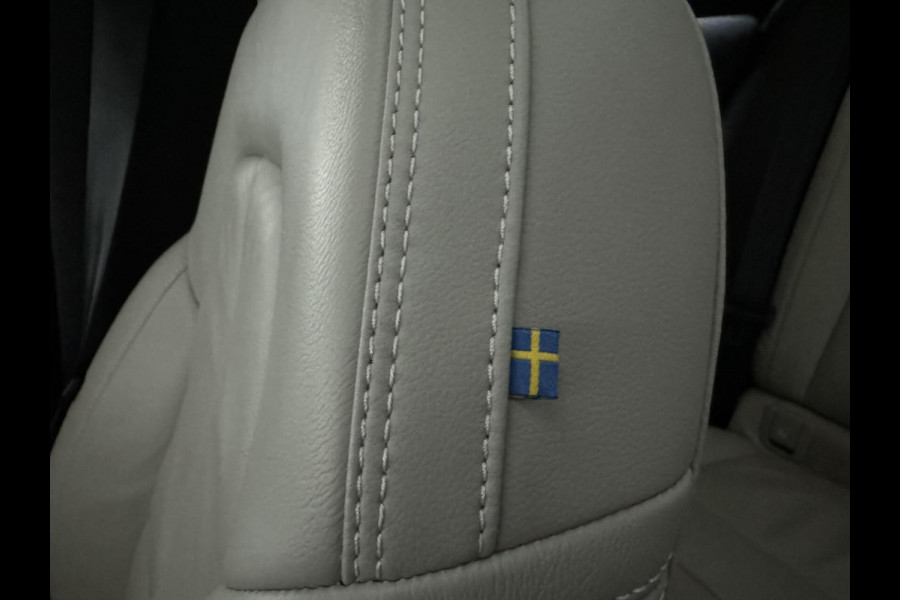 Volvo XC40 1.5 T4 Recharge Inscription Pano Leer Carplay Camera