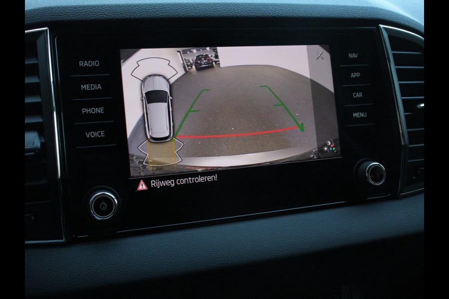 Škoda Karoq 1.5 TSI 150pk Automaat ACT Ambition | Navigatie | Android Auto / Apple Carplay | Climate Control | Camera | Parkeer sensoren | Lichtmetalen Velgen | Dab | Digitale Cockpit | Keyless Start | Led | Cruise Control Adaptive