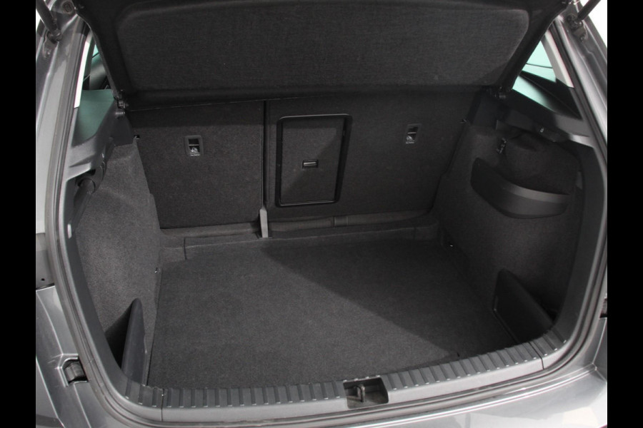 Škoda Karoq 1.5 TSI 150pk Automaat ACT Ambition | Navigatie | Android Auto / Apple Carplay | Climate Control | Camera | Parkeer sensoren | Lichtmetalen Velgen | Dab | Digitale Cockpit | Keyless Start | Led | Cruise Control Adaptive