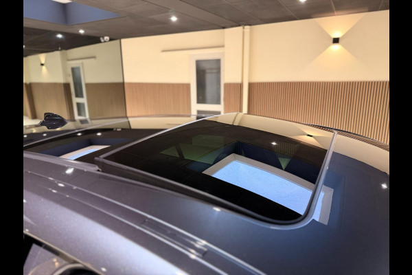 BMW 1-serie M135i xDrive High Executive PANO|M-Sport|HarmanCardon|HUD|Carplay|Stoel&Stuur verwarming|Keyless|Virtual Dash|ACC