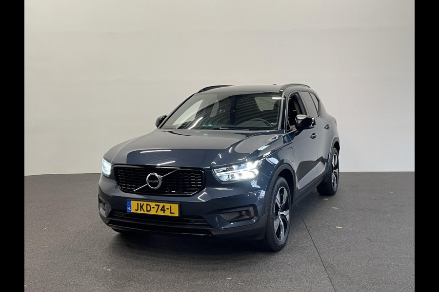 Volvo XC40 1.5 T5 262pk Recharge R-Design Navigatie Apple Carplay/ Android Auto Camera Parkeersensoren Cruise Control Stoelverwarming Full Led Virtual Cockpit Climate Control Lichtmetalen velgen