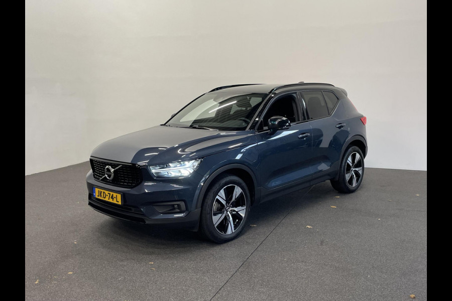 Volvo XC40 1.5 T5 262pk Recharge R-Design Navigatie Apple Carplay/ Android Auto Camera Parkeersensoren Cruise Control Stoelverwarming Full Led Virtual Cockpit Climate Control Lichtmetalen velgen