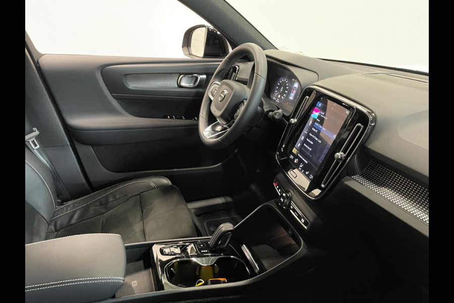 Volvo XC40 1.5 T5 262pk Recharge R-Design Navigatie Apple Carplay/ Android Auto Camera Parkeersensoren Cruise Control Stoelverwarming Full Led Virtual Cockpit Climate Control Lichtmetalen velgen