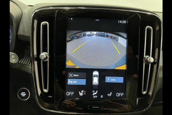 Volvo XC40 1.5 T5 262pk Recharge R-Design Navigatie Apple Carplay/ Android Auto Camera Parkeersensoren Cruise Control Stoelverwarming Full Led Virtual Cockpit Climate Control Lichtmetalen velgen