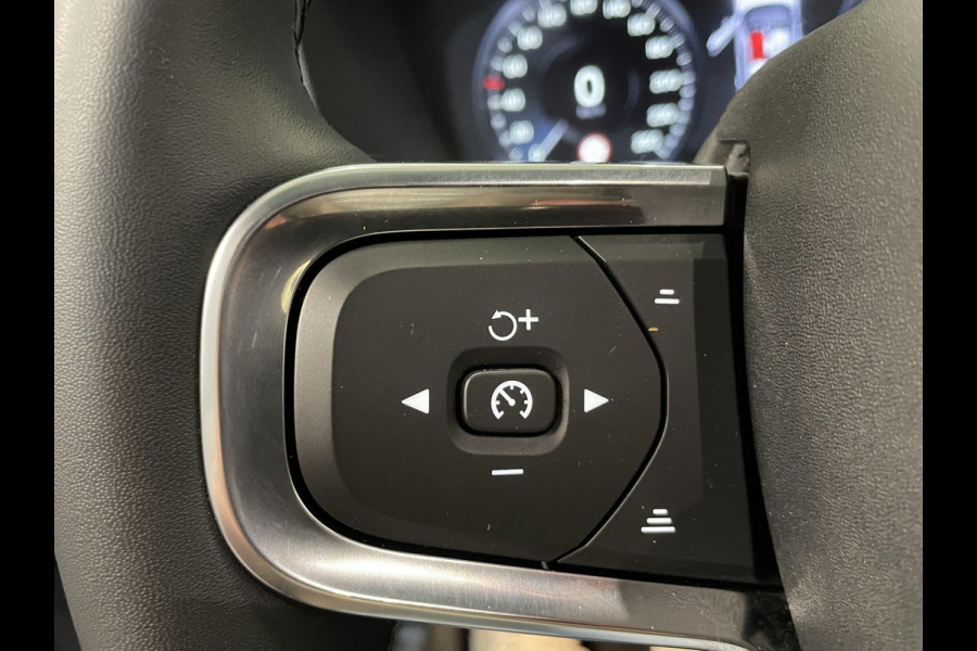 Volvo XC40 1.5 T5 262pk Recharge R-Design Navigatie Apple Carplay/ Android Auto Camera Parkeersensoren Cruise Control Stoelverwarming Full Led Virtual Cockpit Climate Control Lichtmetalen velgen