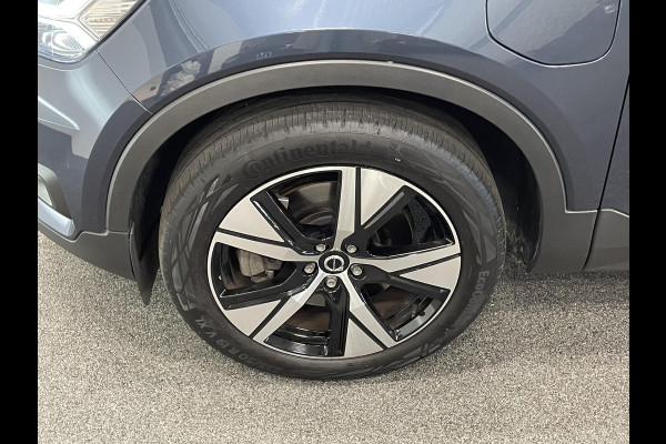 Volvo XC40 1.5 T5 262pk Recharge R-Design Navigatie Apple Carplay/ Android Auto Camera Parkeersensoren Cruise Control Stoelverwarming Full Led Virtual Cockpit Climate Control Lichtmetalen velgen