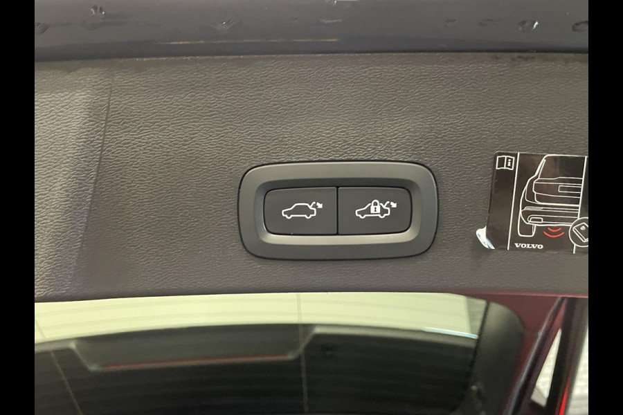 Volvo XC40 1.5 T5 262pk Recharge R-Design Navigatie Apple Carplay/ Android Auto Camera Parkeersensoren Cruise Control Stoelverwarming Full Led Virtual Cockpit Climate Control Lichtmetalen velgen