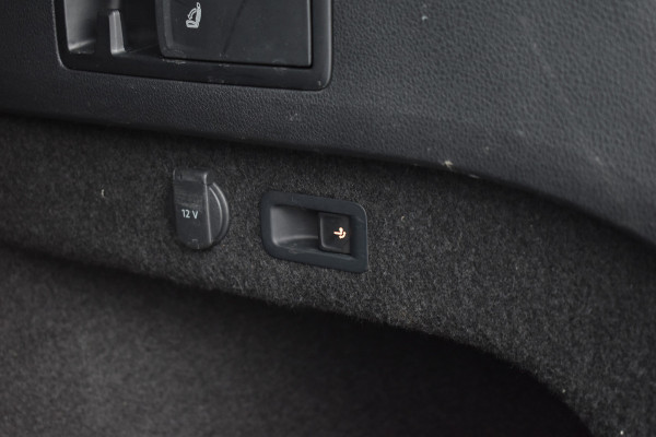 Volkswagen Passat Variant 218PK DSG HYBRID GTE BUSINESS TREKHAAK/NAVI/CAMERA