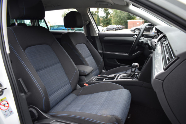 Volkswagen Passat Variant 218PK DSG HYBRID GTE BUSINESS TREKHAAK/NAVI/CAMERA