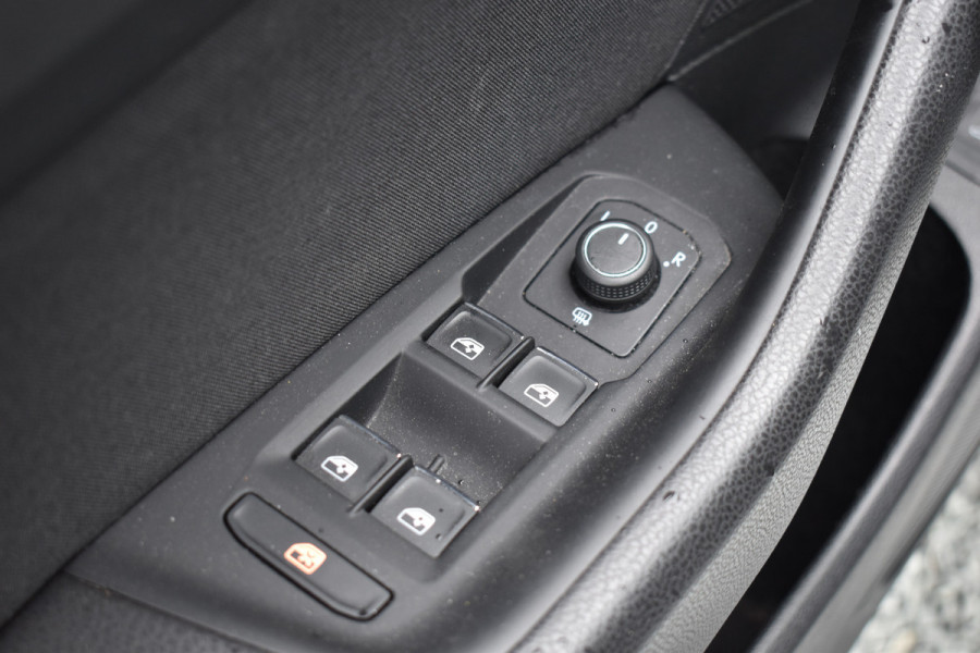 Volkswagen Passat Variant 218PK DSG HYBRID GTE BUSINESS TREKHAAK/NAVI/CAMERA