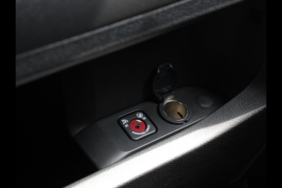 Opel Vivaro 2.0 BlueHDi 180 S&S L3 Automaat Apple Carplay /  Android Auto Parkeersensoren V+A Trekhaak Camera Navigatie Cruise Control LED koplampen houten afwerking laadruimte