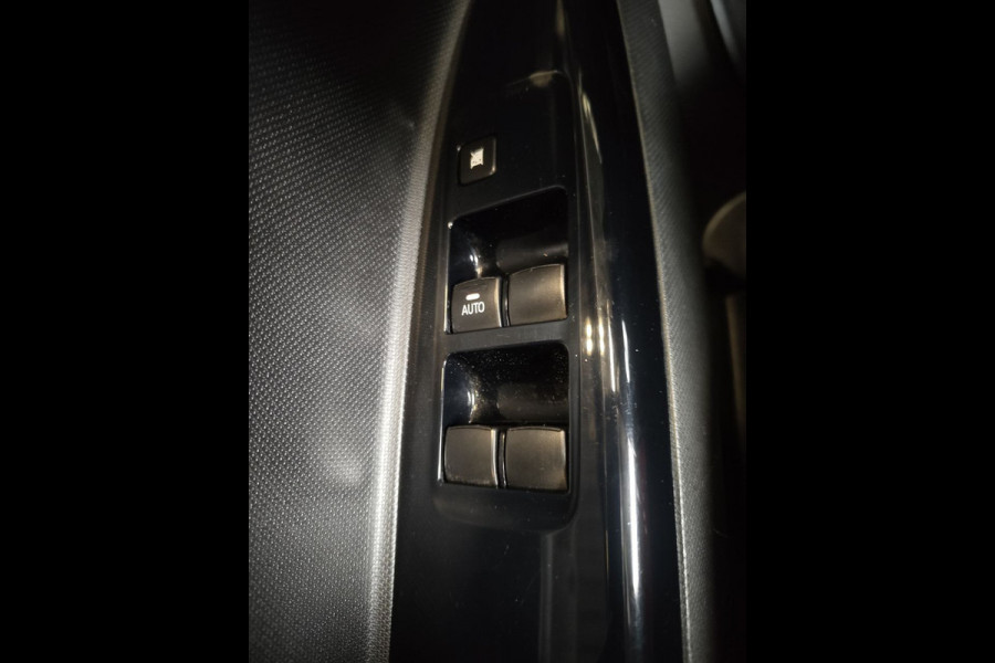 Mitsubishi Space Star 1.0 Intense+ clima | lmv stuurbediening