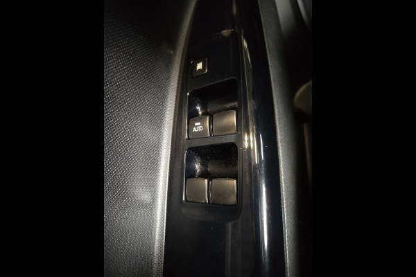 Mitsubishi Space Star 1.0 Intense+ clima | lmv stuurbediening