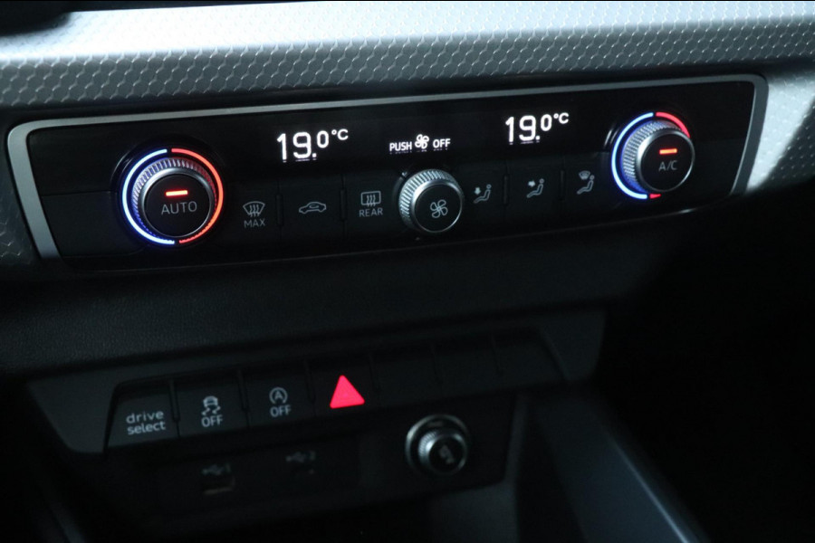 Audi A1 Sportback 30 TFSI S Line | Carplay | PDC | Sfeerverlichting