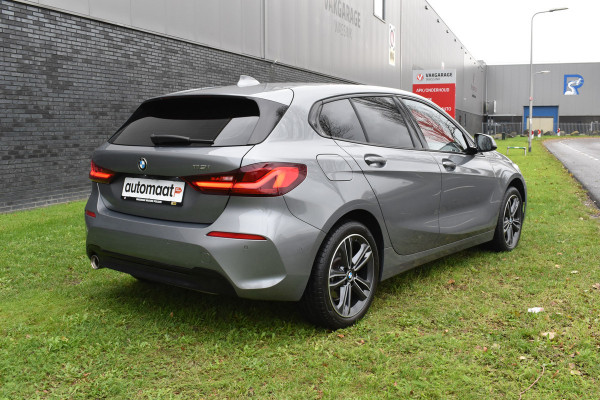 BMW 1-serie 118i Sport Line 1.5 100kW Automaat/Navigatie/carplay/stoelverwarming/btw auto