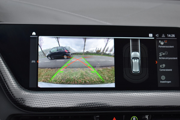 BMW 1-serie 118i Sport Line 1.5 100kW Automaat/Navigatie/carplay/stoelverwarming/btw auto