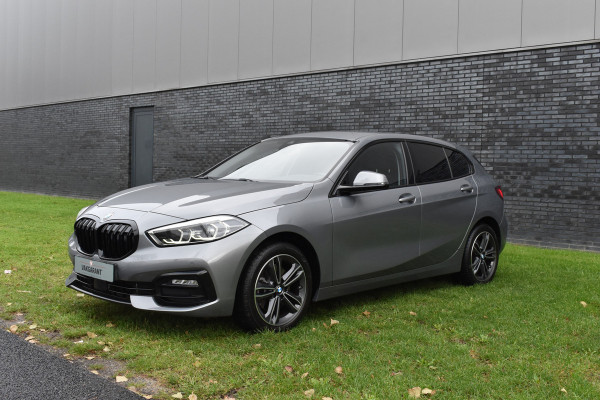 BMW 1-serie 118i Sport Line 1.5 100kW Automaat/Navigatie/carplay/stoelverwarming/btw auto