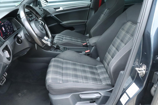 Volkswagen Golf 2.0 TDI GTD | PANO / VIRT.COCKPIT / VOL!