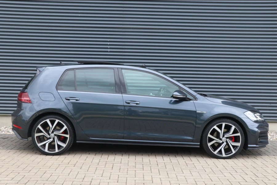 Volkswagen Golf 2.0 TDI GTD | PANO / VIRT.COCKPIT / VOL!