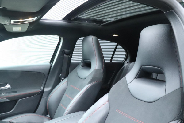 Mercedes-Benz A-Klasse A200 - Night Pakket - AMG - PANO - VOL!
