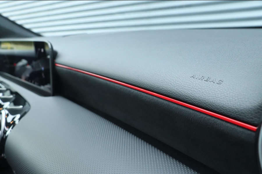Mercedes-Benz A-Klasse A200 - Night Pakket - AMG - PANO - VOL!