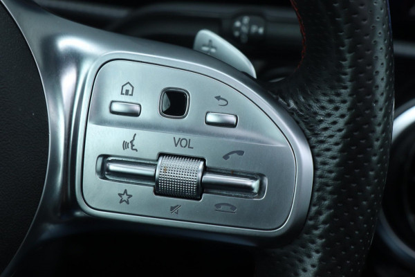 Mercedes-Benz A-Klasse A200 - Night Pakket - AMG - PANO - VOL!