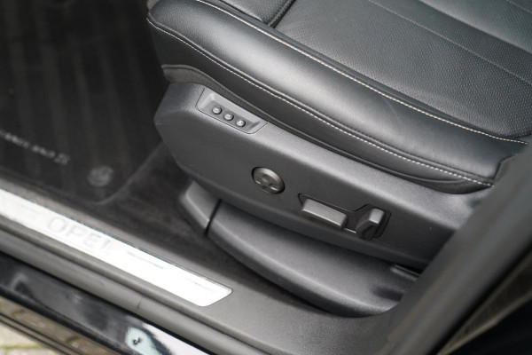 Opel Grandland X 1.6 Turbo Ultimate | Stoelverwarming/verkoeling | Adaptieve cruise | Panorama | Luxe Leder | LED | DENON AUDIO |