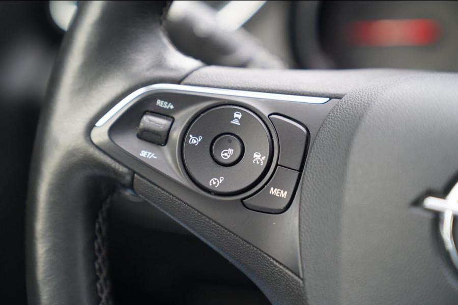 Opel Grandland X 1.6 Turbo Ultimate | Stoelverwarming/verkoeling | Adaptieve cruise | Panorama | Luxe Leder | LED | DENON AUDIO |