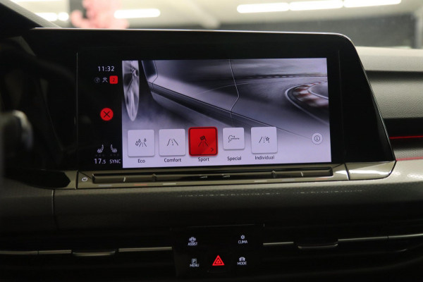 Volkswagen Golf 2.0 TSI GTI CLUBSPORT BLACKSTYLE /PANO/HK/SPECIAL/CAM/CARPLAY/IQ/VOLL