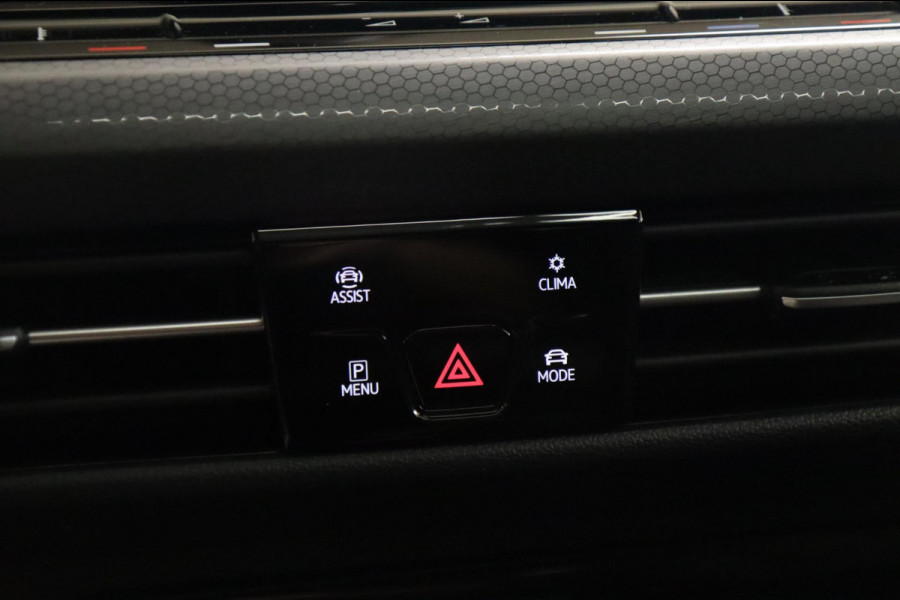 Volkswagen Golf 2.0 TSI GTI CLUBSPORT BLACKSTYLE /PANO/HK/SPECIAL/CAM/CARPLAY/IQ/VOLL