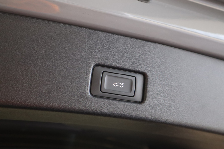 Audi Q4 Sportback e-tron 45 Advanced edition 82 kWh Adapt. cruise stoelverw Camera Elec. achterklep 24 maanden garantie mogelijk (*vraag naar de voorwaarden)