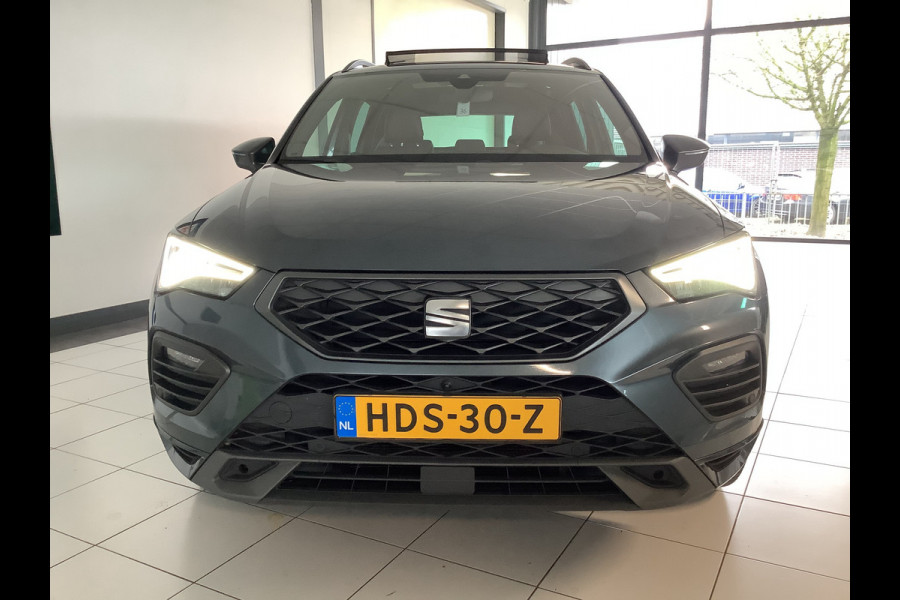 Seat Ateca 1.5 TSI FR Business Intense Panodak, Automaat, Keyless entry en start, Dealer onderhouden Dodehoek detectie, Beats audio en wegklapbare trekhaak
