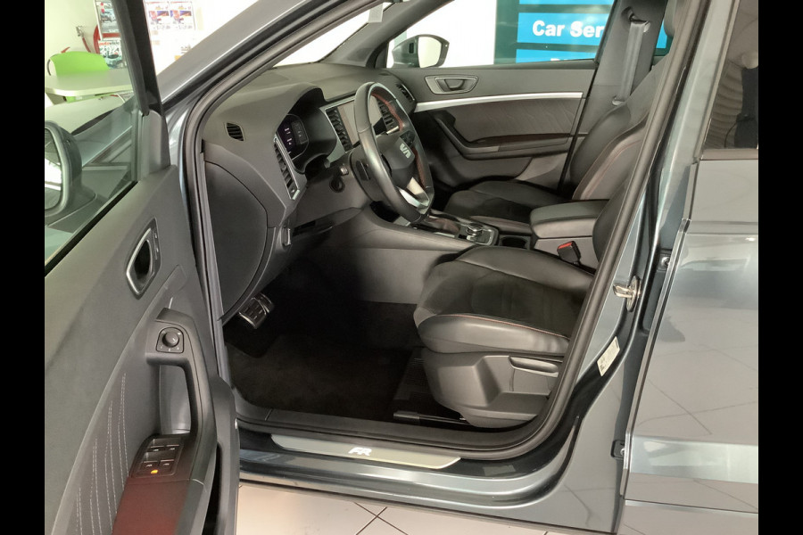 Seat Ateca 1.5 TSI FR Business Intense Panodak, Automaat, Keyless entry en start, Dealer onderhouden Dodehoek detectie, Beats audio en wegklapbare trekhaak