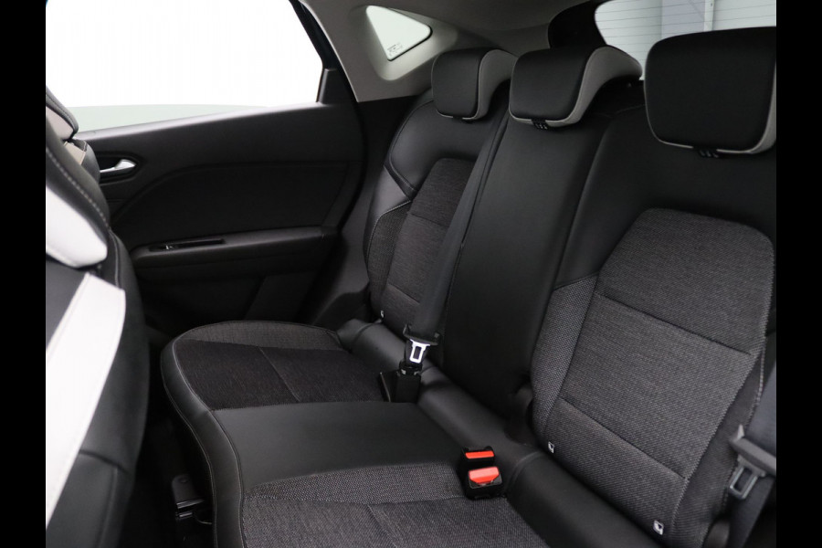 Renault Captur 100pk TCe Intens Cruise | Climate | Carplay | Navi | Parkeersens. achter