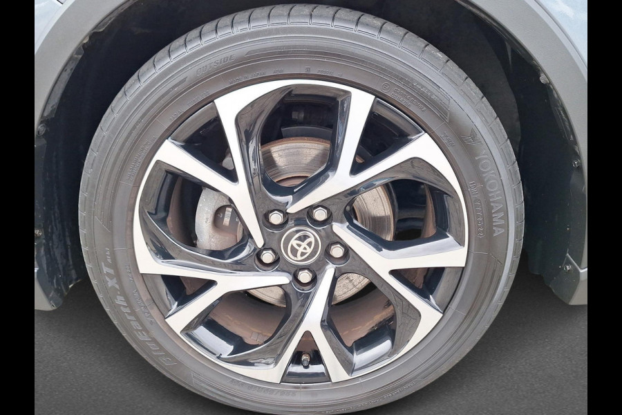 Toyota C-HR 2.0 Hybrid Dynamic Navigatie