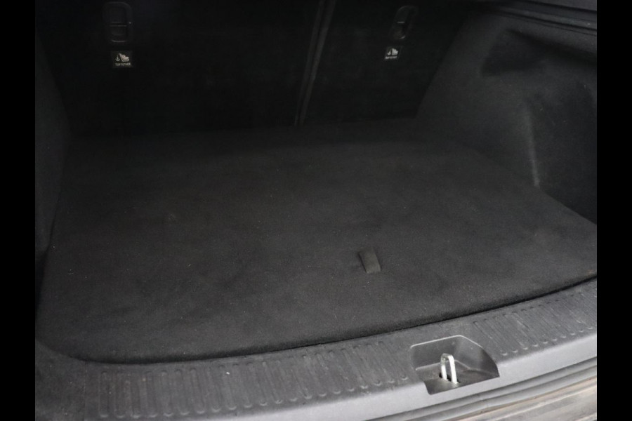 Aiways U5 63 kWh Premium | Panoramadak | Leder | Stoelverwarming | Adaptive cruise | Carplay | 360 camera | Full LED | Keyless