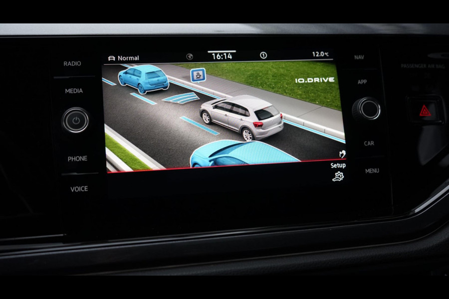 Volkswagen Polo 2.0 TSI GTI AUTOMAAT-ACC-BEATS-CAMERA-CARPLAY-KEYLESS-LED-MODE-NAVIGATIE-PANORAMA-VIRTUEEL