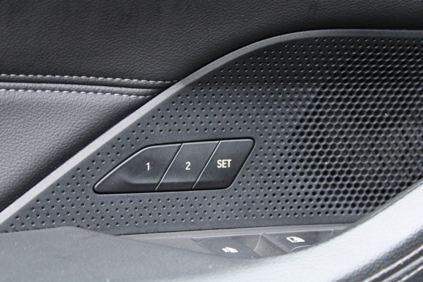 BMW 4 Serie Cabrio 430i | M-SPORT | LASER | MEMORY | AIRSCARF | STUURVERW | LEDER | CARPLAY | CAMERA |